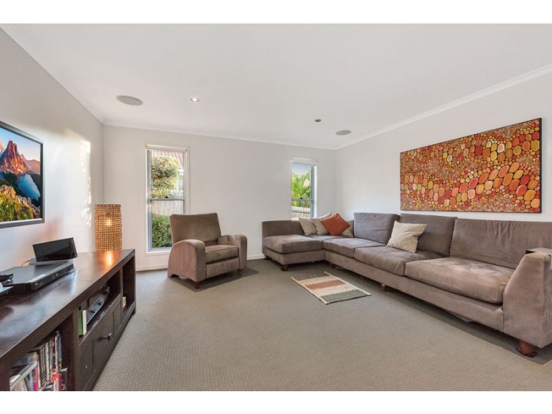 6 Parkhill Court, Little Mountain QLD 4551