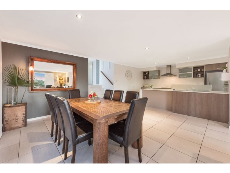 6 Parkhill Court, Little Mountain QLD 4551