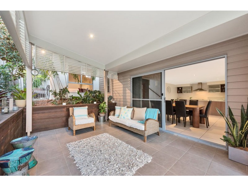 6 Parkhill Court, Little Mountain QLD 4551