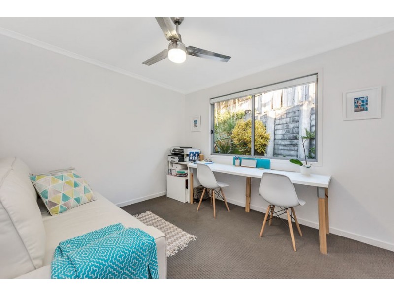 6 Parkhill Court, Little Mountain QLD 4551