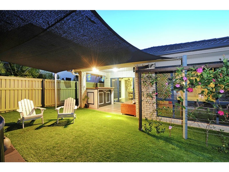 6 Andrew Avenue, Little Mountain QLD 4551