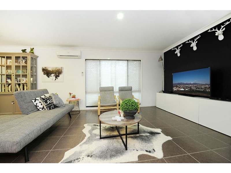 6 Andrew Avenue, Little Mountain QLD 4551