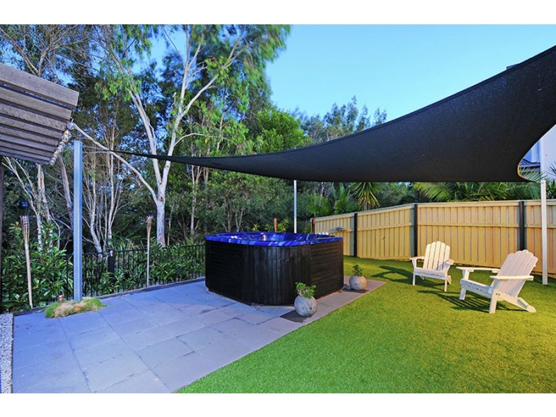6 Andrew Avenue, Little Mountain QLD 4551