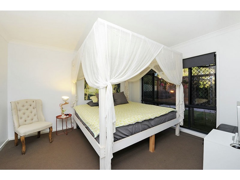 6 Andrew Avenue, Little Mountain QLD 4551