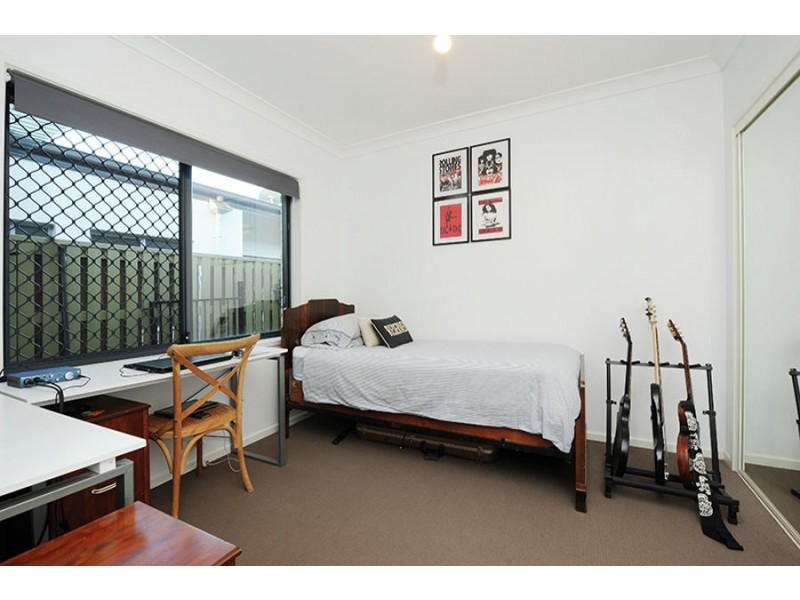 6 Andrew Avenue, Little Mountain QLD 4551