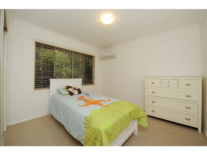 3 Hillside Court, Little Mountain QLD 4551