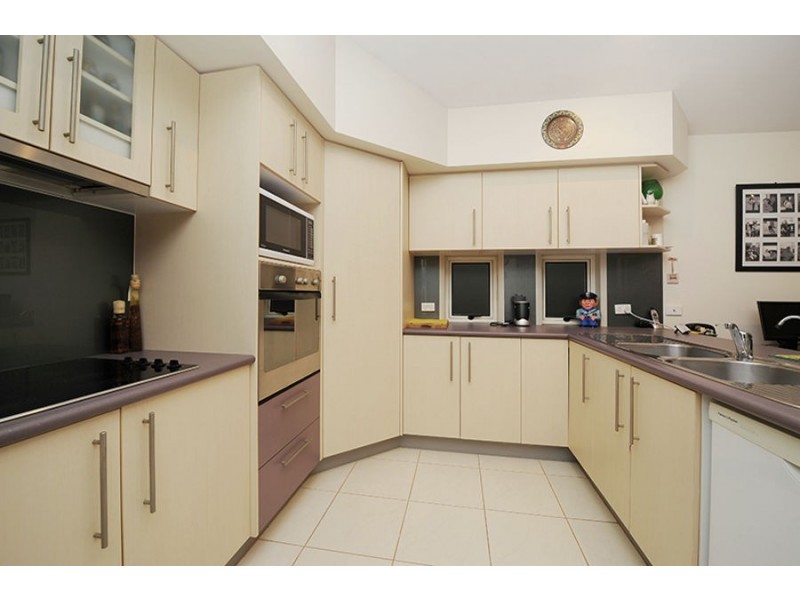 4 Mykonos Court, Kawana Island QLD 4575