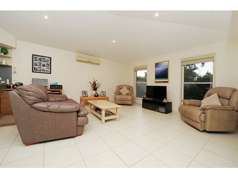 4 Mykonos Court, Kawana Island QLD 4575