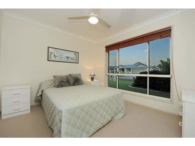 4 Mykonos Court, Kawana Island QLD 4575