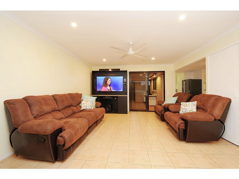 12 Rosslare Street, Caloundra West QLD 4551