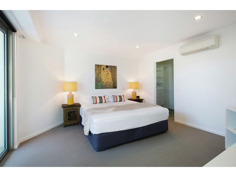 1/4 Orvieto Terrace, Kings Beach QLD 4551