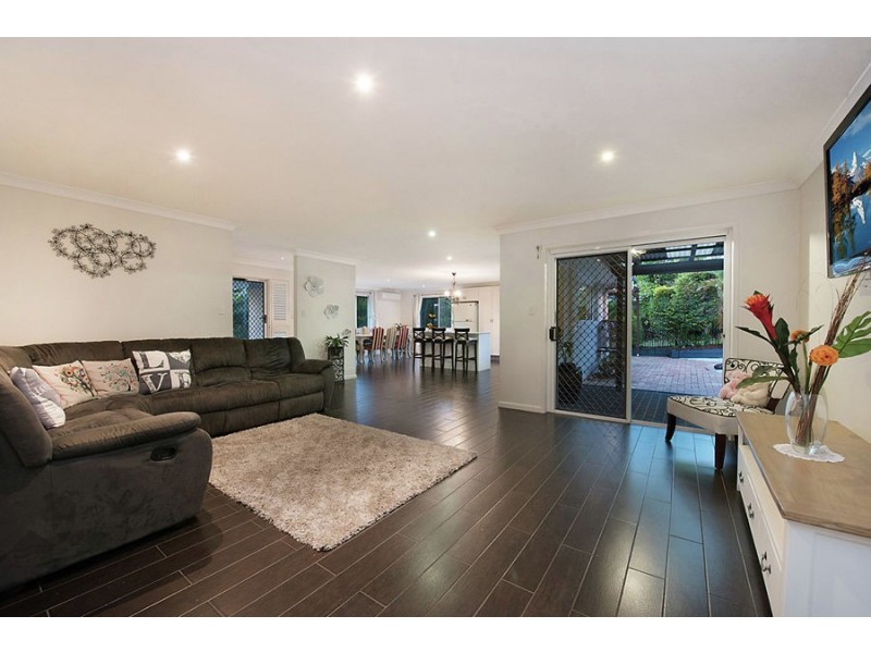 19 Oakwood Street, Little Mountain QLD 4551