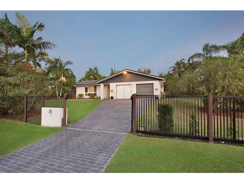 19 Oakwood Street, Little Mountain QLD 4551