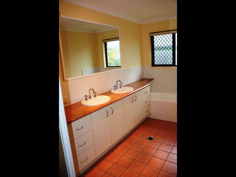 31 Montserrat Crescent, Caloundra West QLD 4551