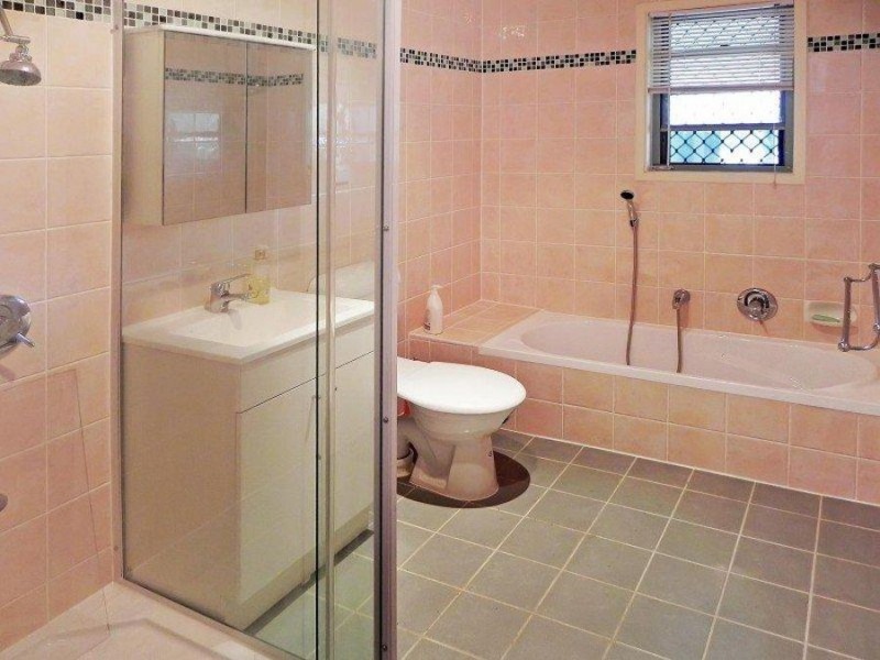 46 Oval Avenue, Caloundra QLD 4551