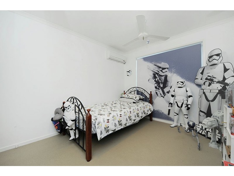 3 Hillview Crescent, Little Mountain QLD 4551