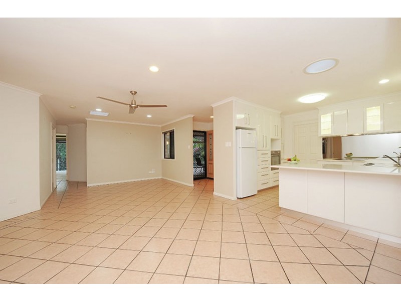 13 Dunk Place, Little Mountain QLD 4551