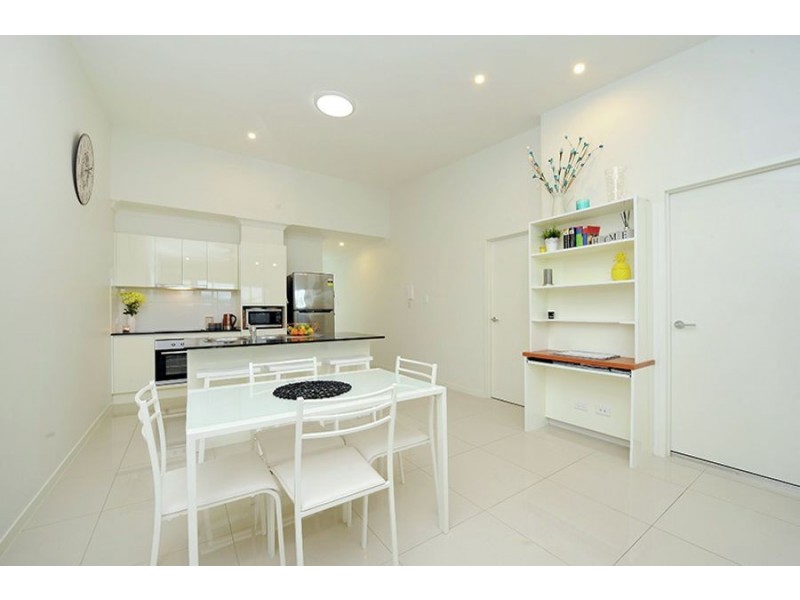 32 Bells Reach Drive, Caloundra West QLD 4551