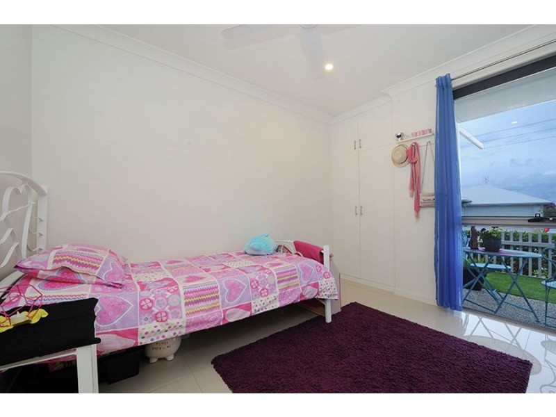 32 Bells Reach Drive, Caloundra West QLD 4551