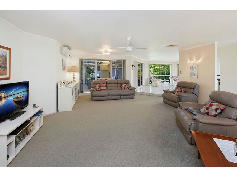 9 Raintree Boulevard, Little Mountain QLD 4551