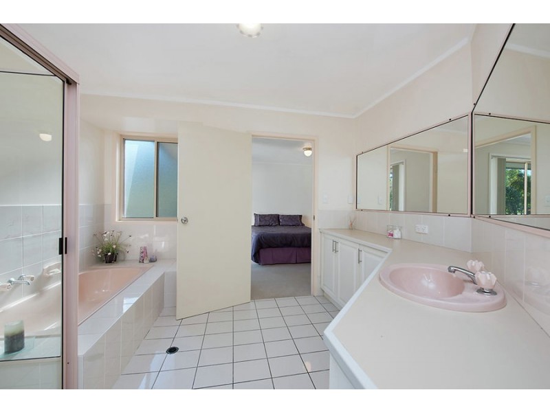 9 Raintree Boulevard, Little Mountain QLD 4551