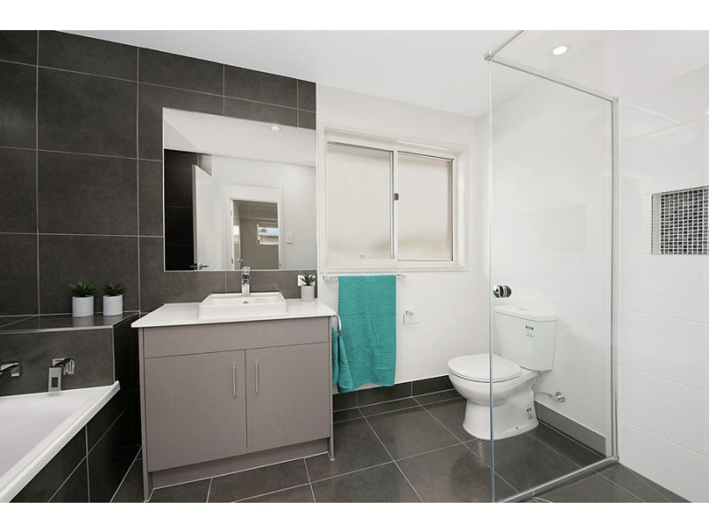 6 Little Mountain Drive, Little Mountain QLD 4551