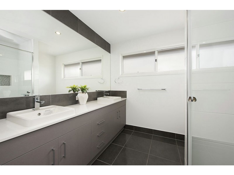 6 Little Mountain Drive, Little Mountain QLD 4551