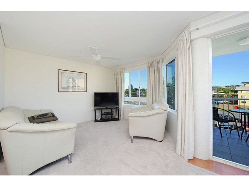 8/1 Saltair Street, Kings Beach QLD 4551