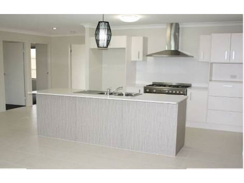 7 Cumberland Crescent, Meridan Plains QLD 4551