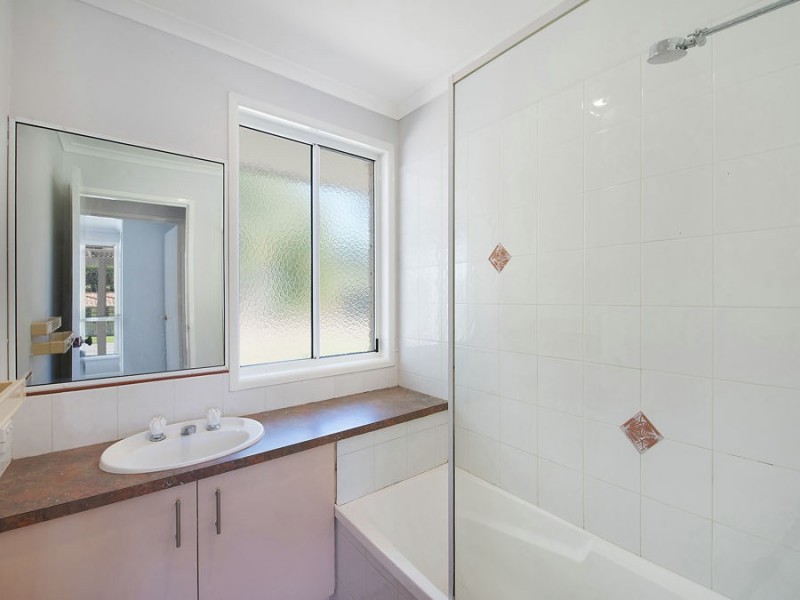 4 Tullamore Court, Little Mountain QLD 4551