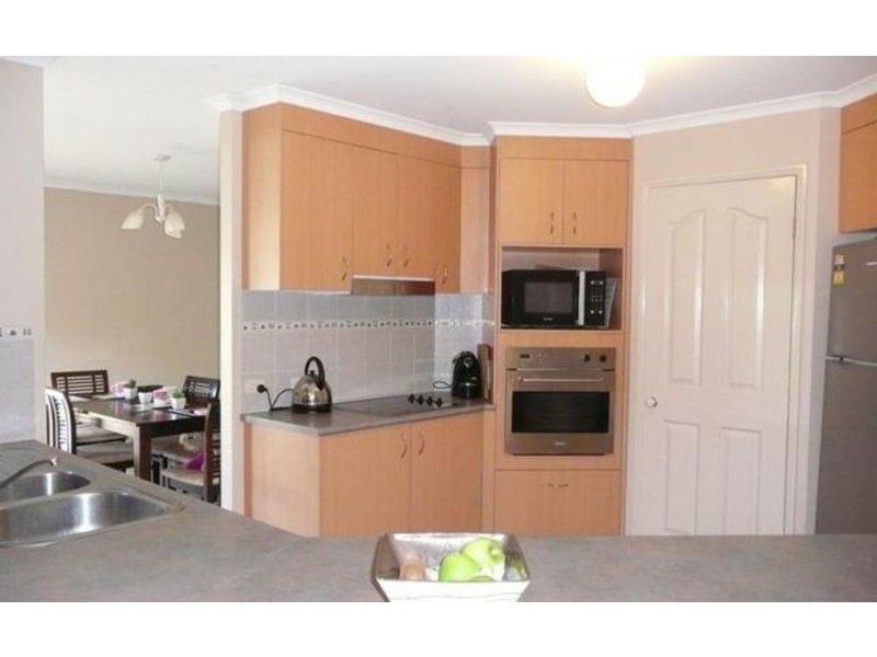 14 Macamia Grove, Glass House Mountains QLD 4518