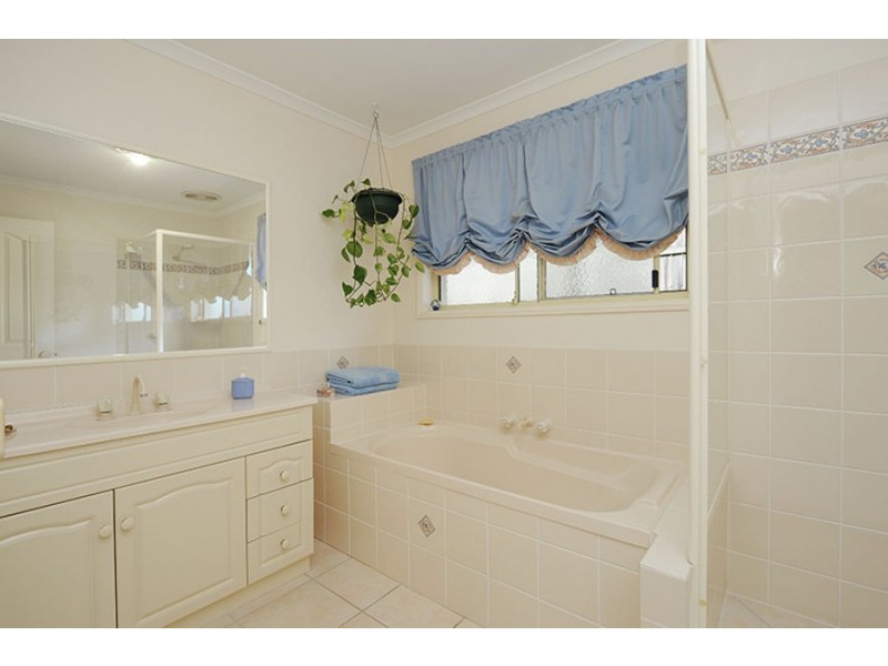 3 Turnbury Street, Little Mountain QLD 4551