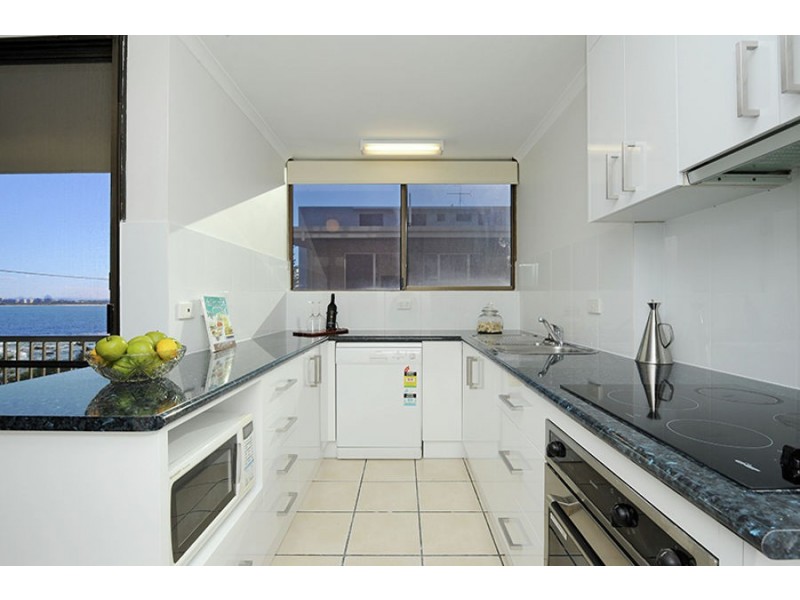 Unit 4/45 Victoria Terrace, Kings Beach QLD 4551