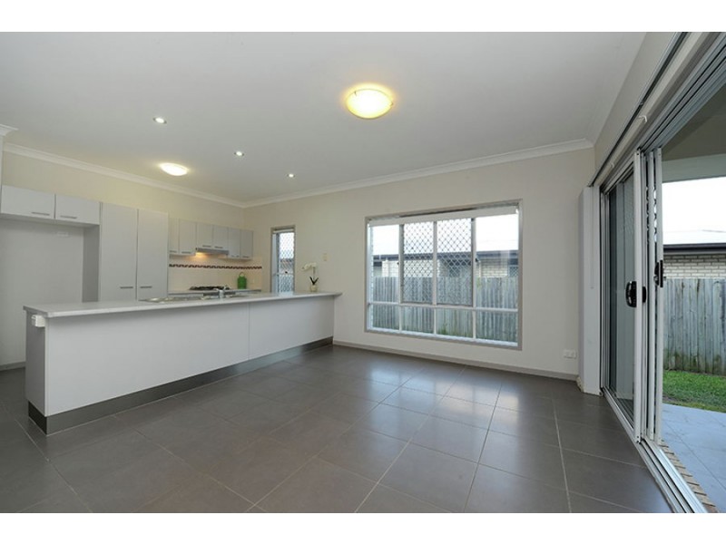 13 Sunrise Terrace, Little Mountain QLD 4551