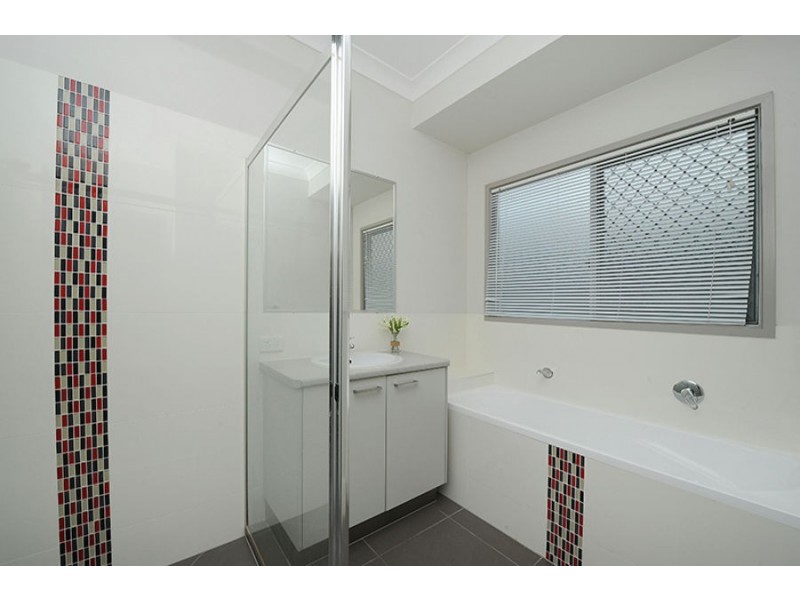 13 Sunrise Terrace, Little Mountain QLD 4551