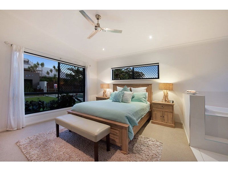 6 Pine Ridge Place, Little Mountain QLD 4551