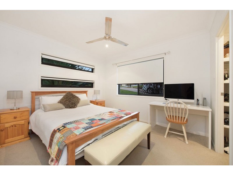 6 Pine Ridge Place, Little Mountain QLD 4551