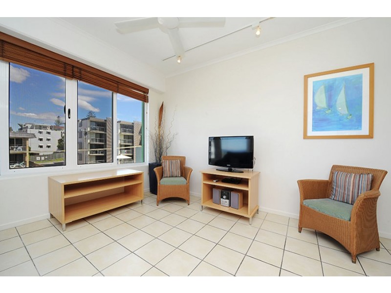 63/8 “Rolling Surf Resort” Levuka Avenue, Kings Beach QLD 4551