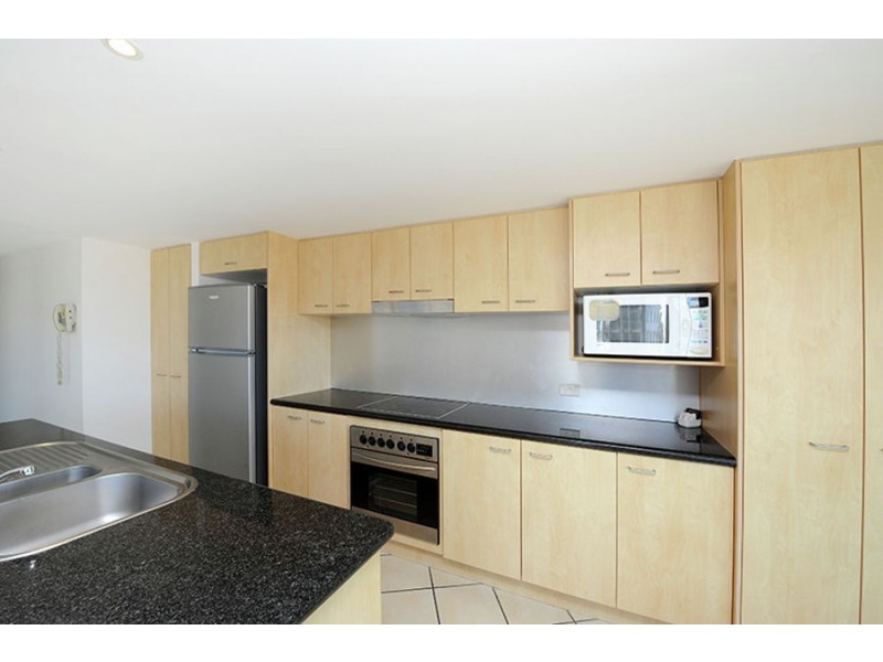 63/8 “Rolling Surf Resort” Levuka Avenue, Kings Beach QLD 4551