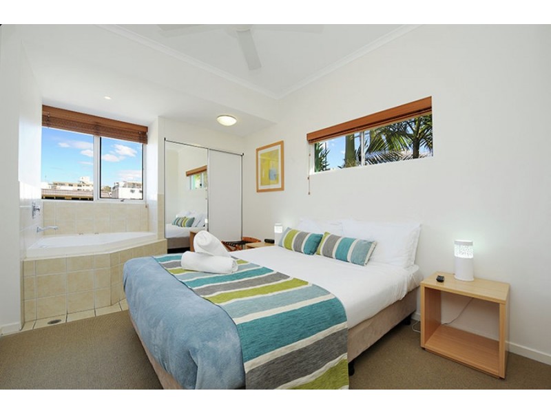 63/8 “Rolling Surf Resort” Levuka Avenue, Kings Beach QLD 4551