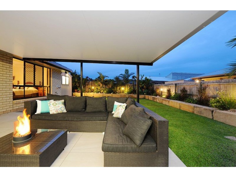 4 Crater Street, Caloundra West QLD 4551