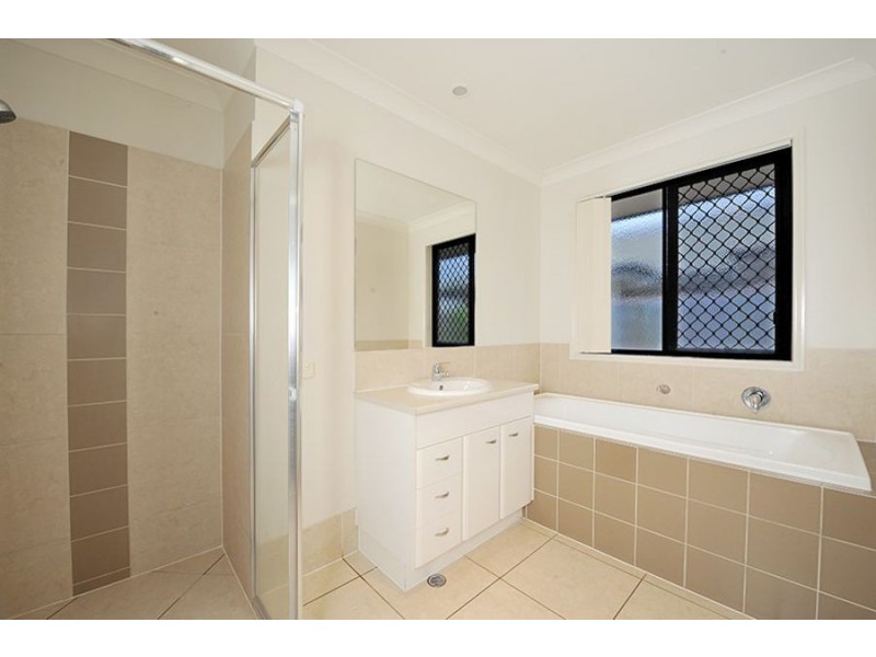 4 Crater Street, Caloundra West QLD 4551