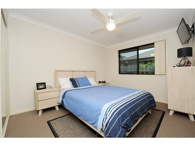 4 Crater Street, Caloundra West QLD 4551