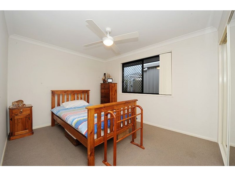 4 Crater Street, Caloundra West QLD 4551