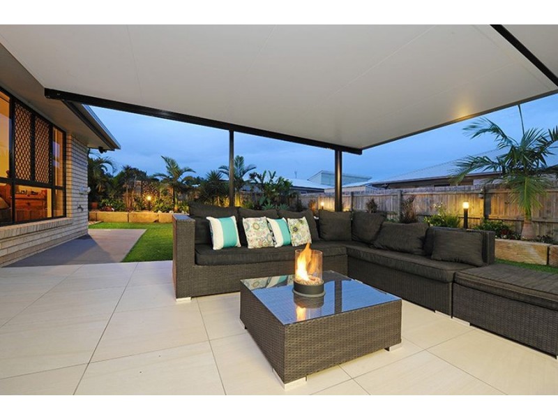 4 Crater Street, Caloundra West QLD 4551