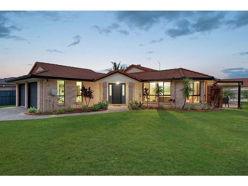 2 Water Side Place, Little Mountain QLD 4551