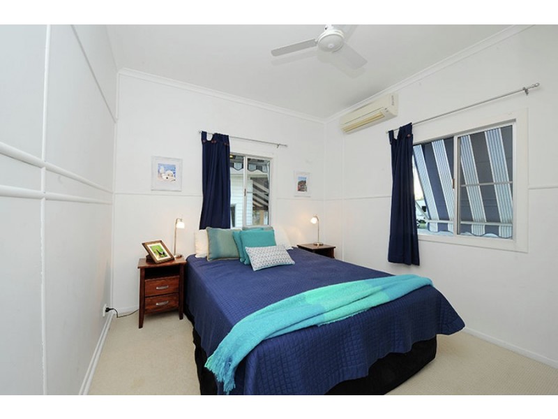 129 Landsborough Parade, Golden Beach QLD 4551