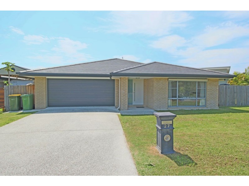 27 Pebbly Creek Cr, Little Mountain QLD 4551