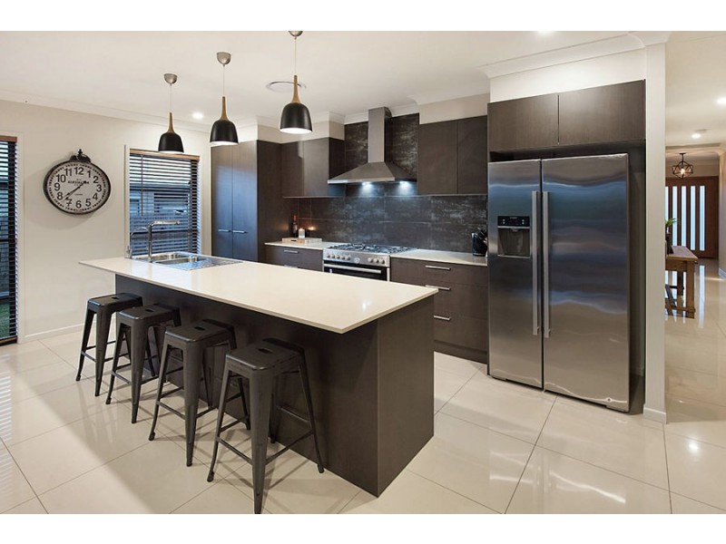 28 Pebbly Creek Crescent, Little Mountain QLD 4551