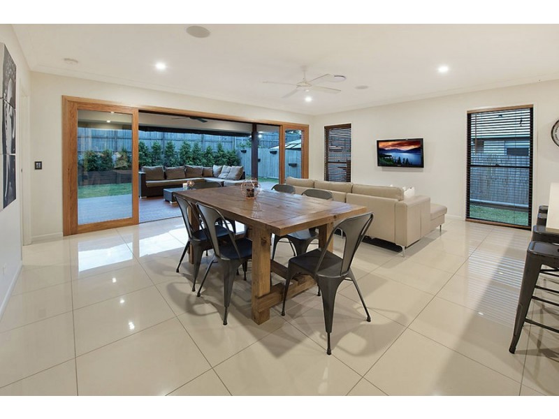 28 Pebbly Creek Crescent, Little Mountain QLD 4551